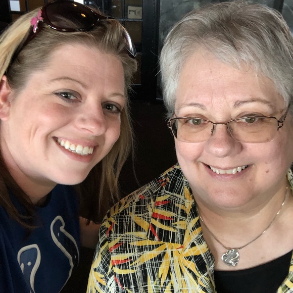 Meet your Posher, Valerie - Picture 4 of 5